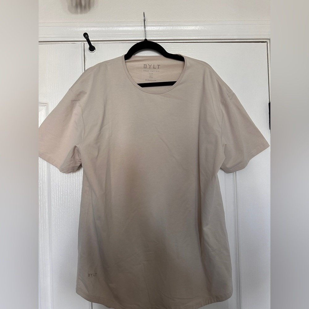 Bylt Dropcut Curved Hem, Bone white